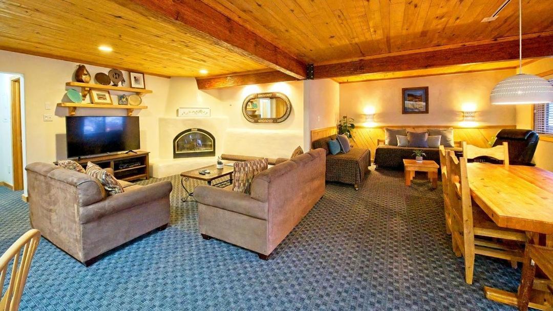 Sitzmark Sports Lodge Red River Zewnętrze zdjęcie